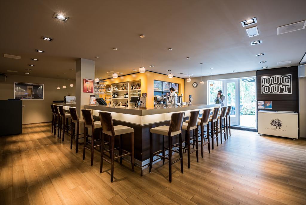 Hotel Papendal อาร์นเฮม ภายนอก รูปภาพ