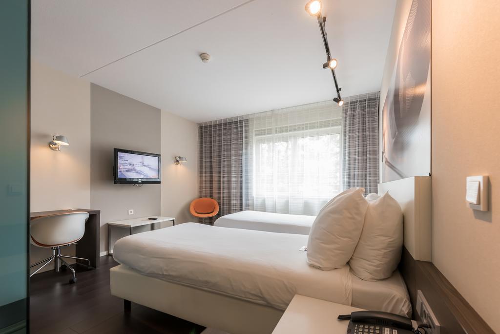 Hotel Papendal อาร์นเฮม ภายนอก รูปภาพ